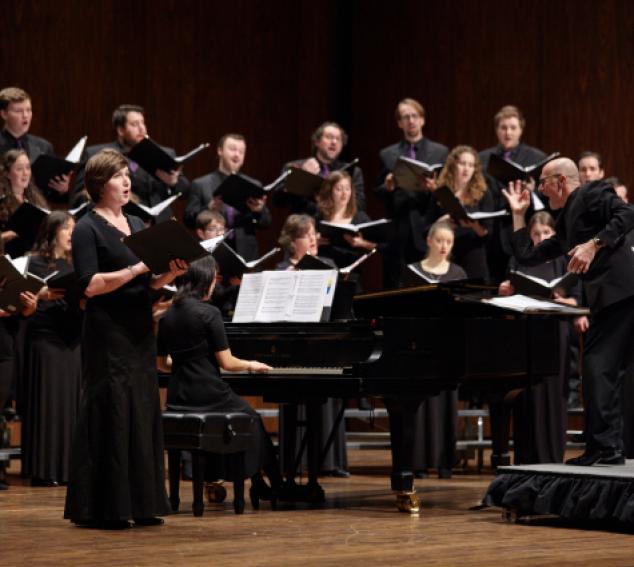 Geoffrey Boers conducts the UW Chamber Singers (photo: Steve Korn).