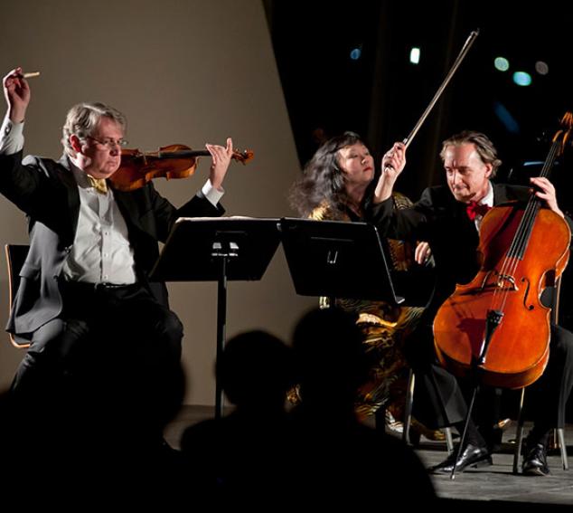 Wu Han, Philip Setzer & David Finckle