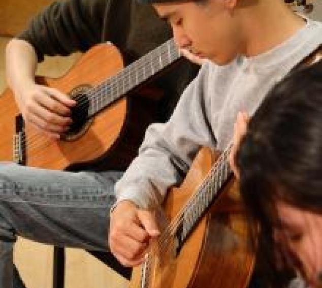 UW guitar students 