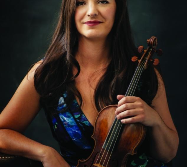 Baroque violinist Tekla Cunningham